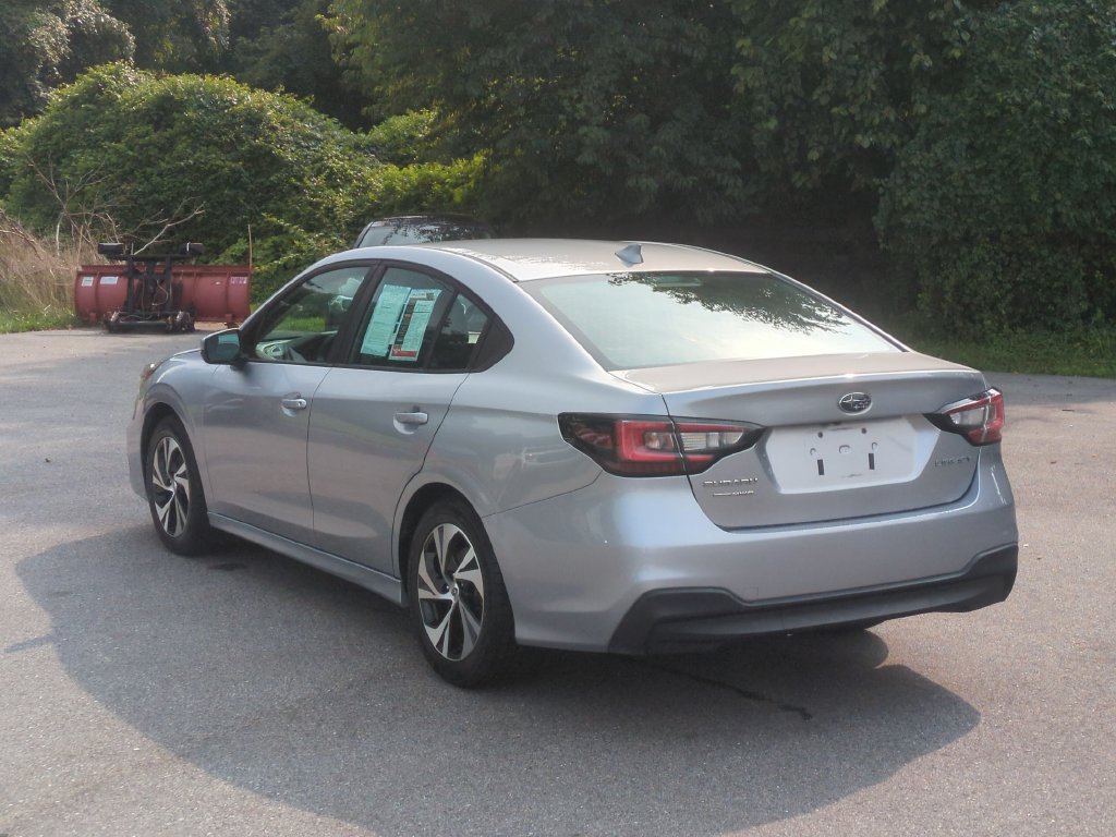 Used 2024 Subaru Legacy Premium AWD/4WD image 7