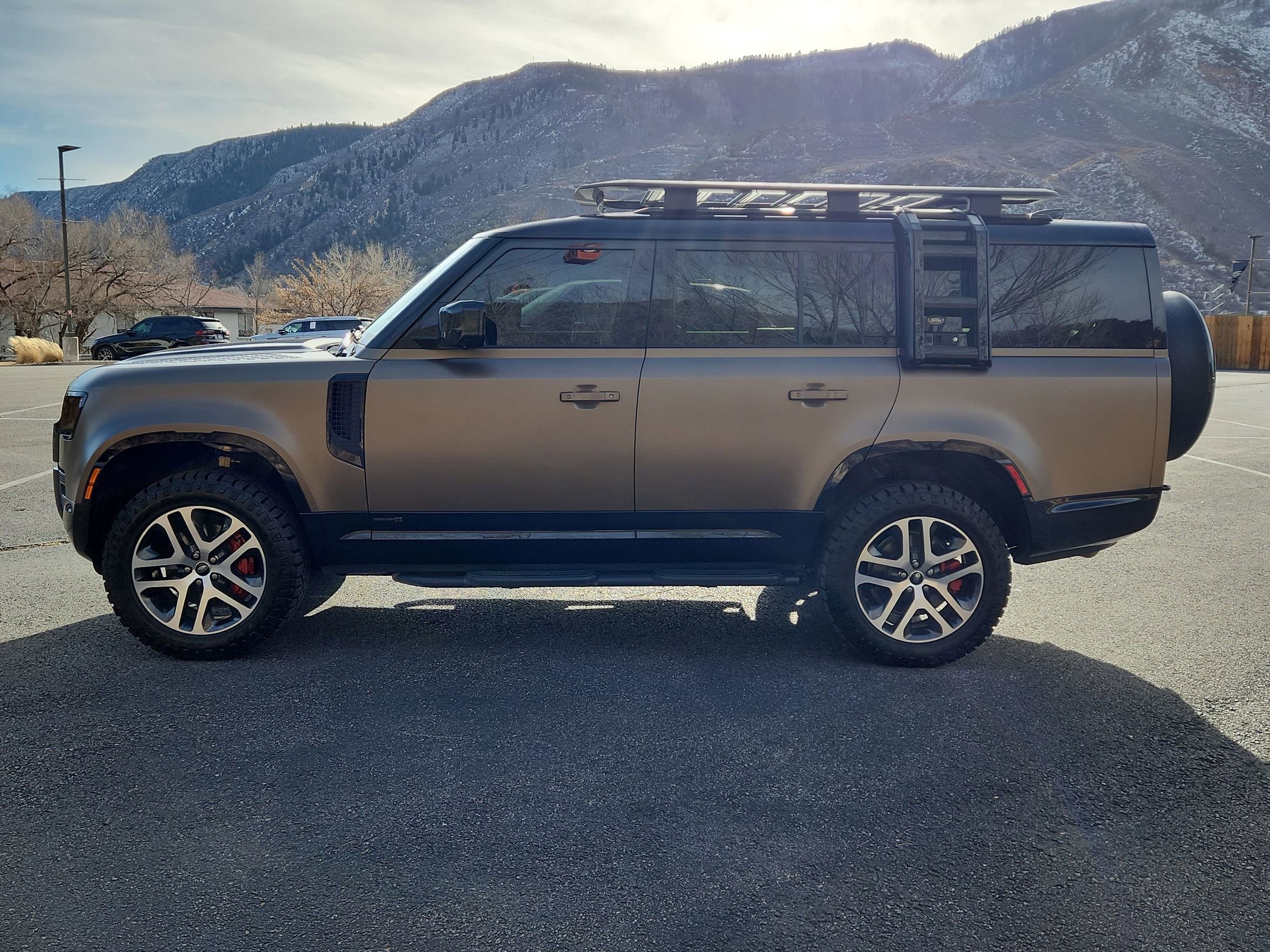 Used 2024 Land Rover Defender 130 X video 2