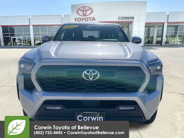 Used 2024 Toyota Tacoma TRD Off-Road AWD/4WD image 8