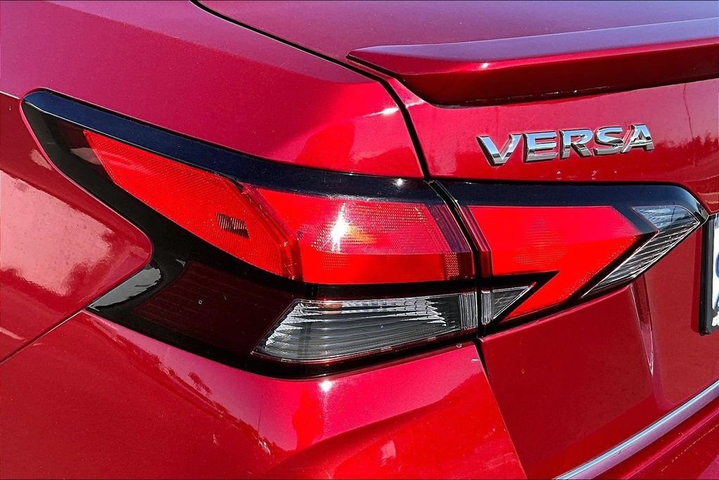 Used 2020 Nissan Versa SR FWD image 26
