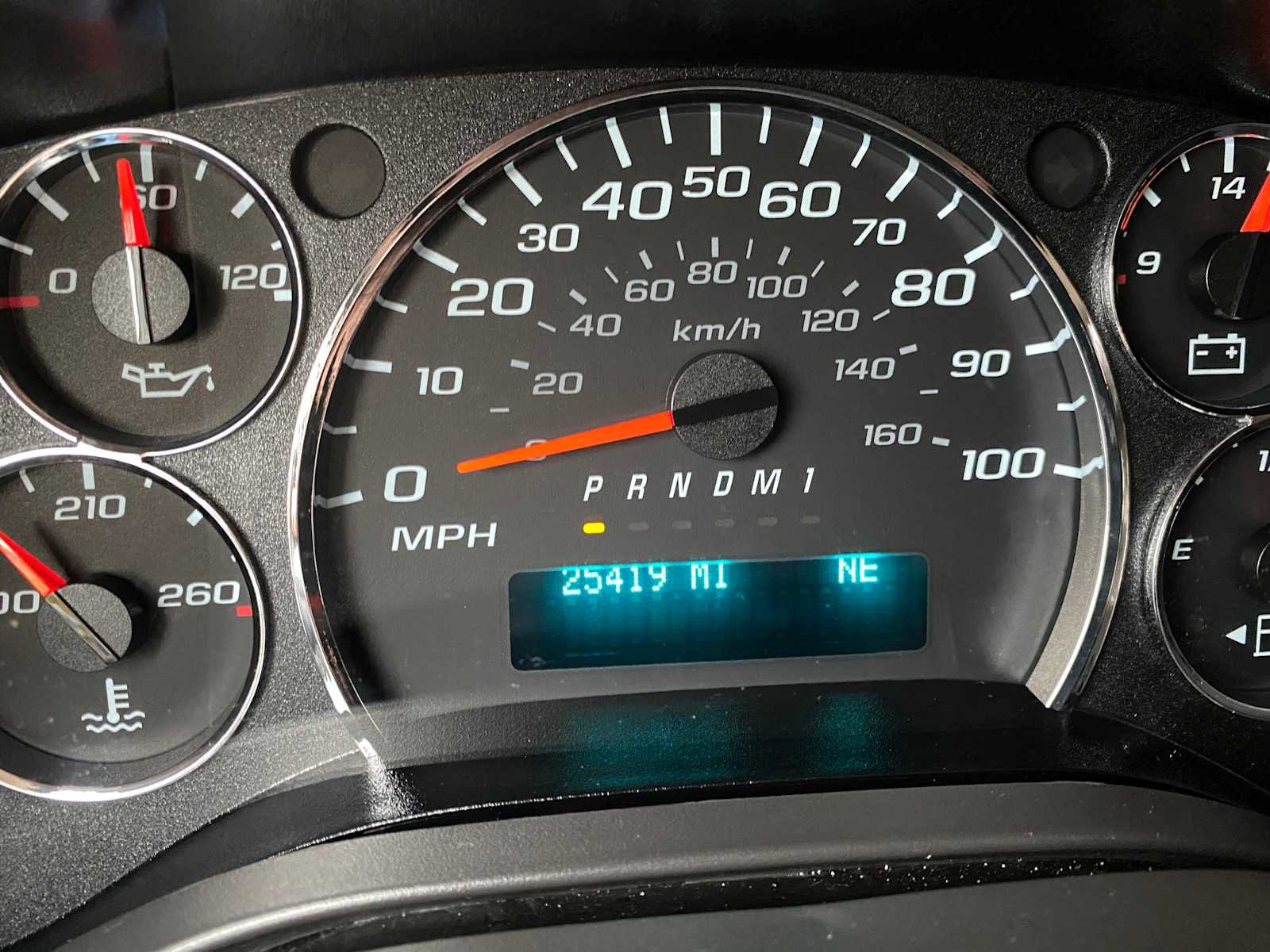 Used 2025 Chevrolet Express 3500 LT w/ LT Preferred Equipment Group RWD image 7