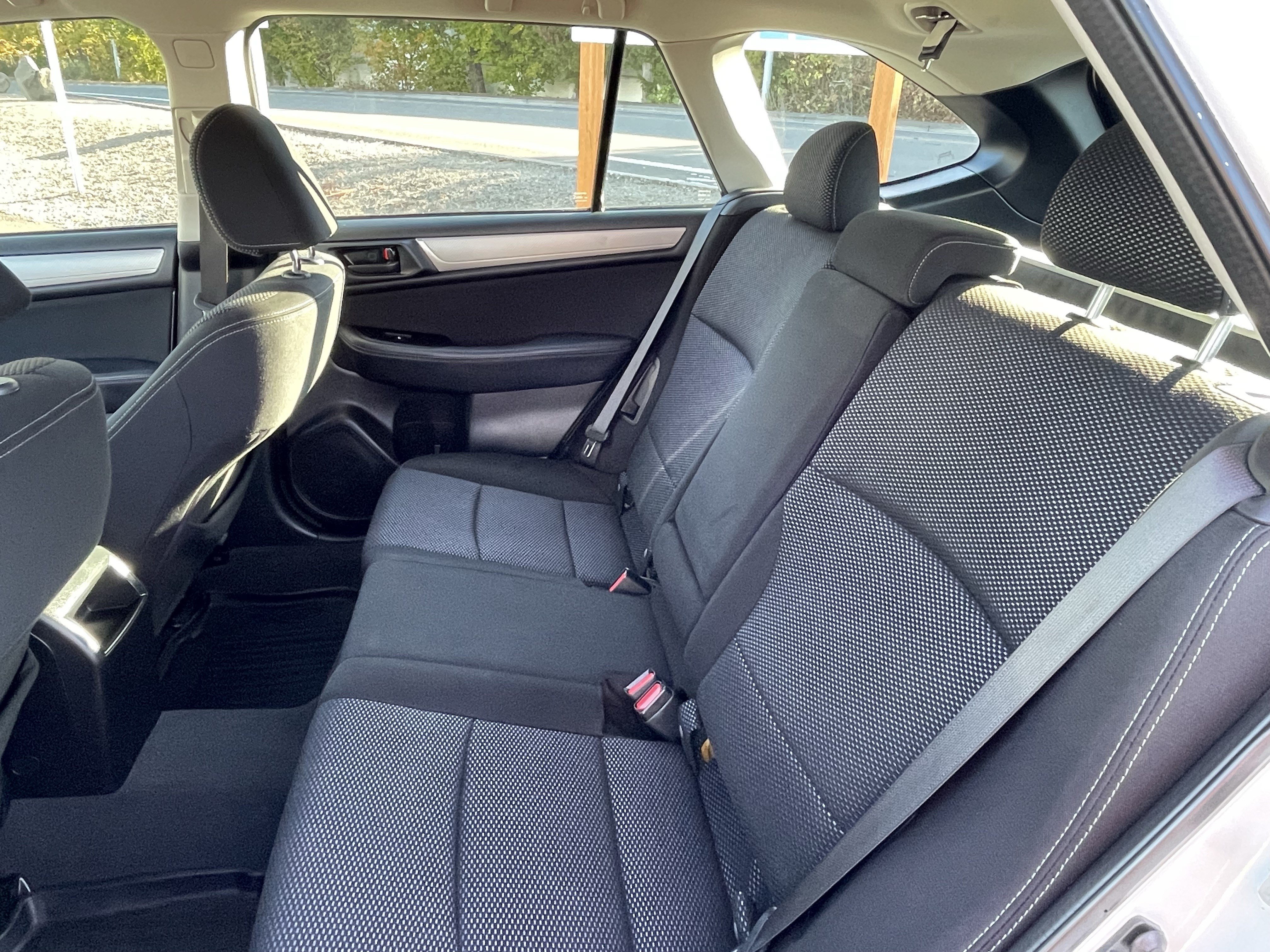 Used 2019 Subaru Outback 2.5i AWD/4WD image 15