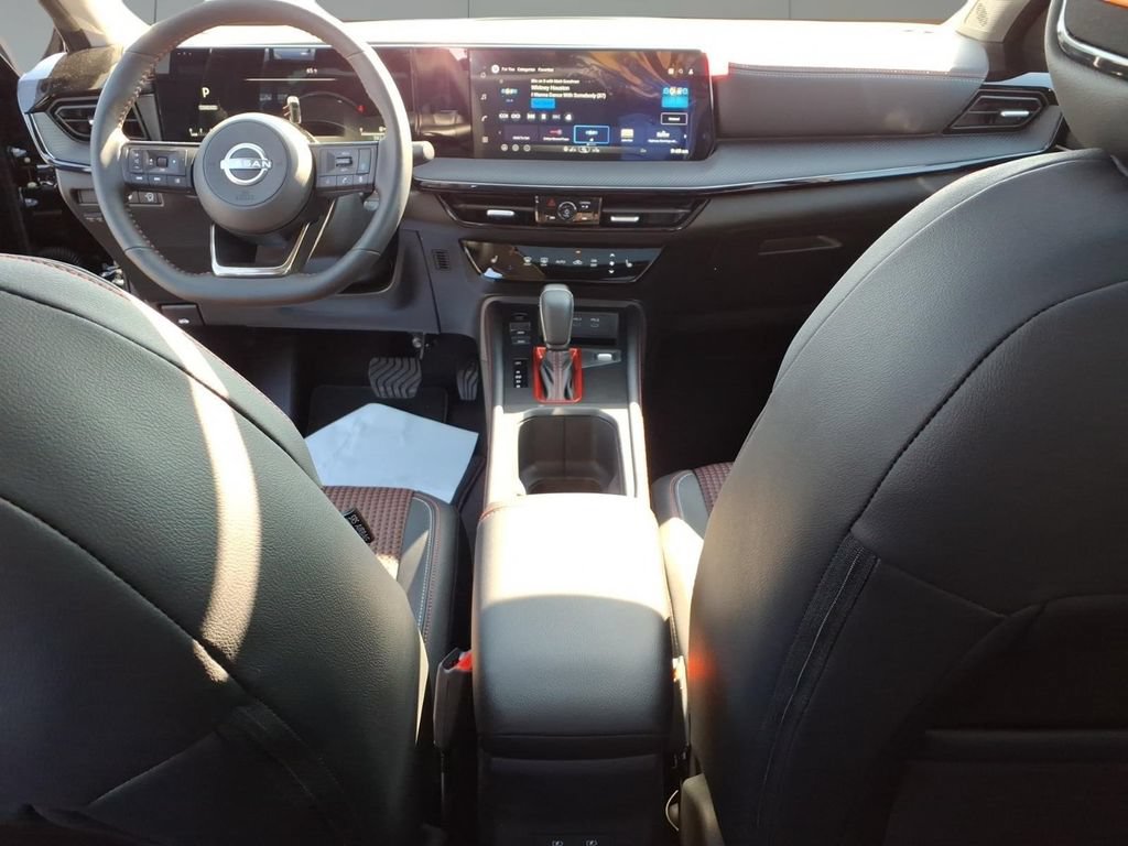 New 2026 Nissan Kicks SR w/ SR Premium Package FWD image 11