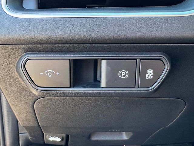 New 2025 Kia K4 LXS image 25