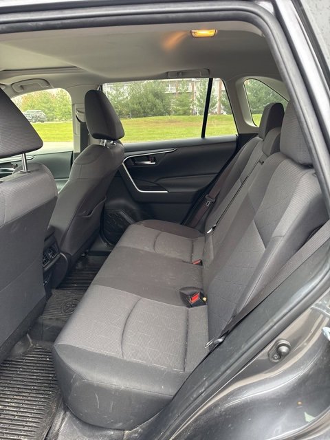 Used 2019 Toyota RAV4 XLE image 7