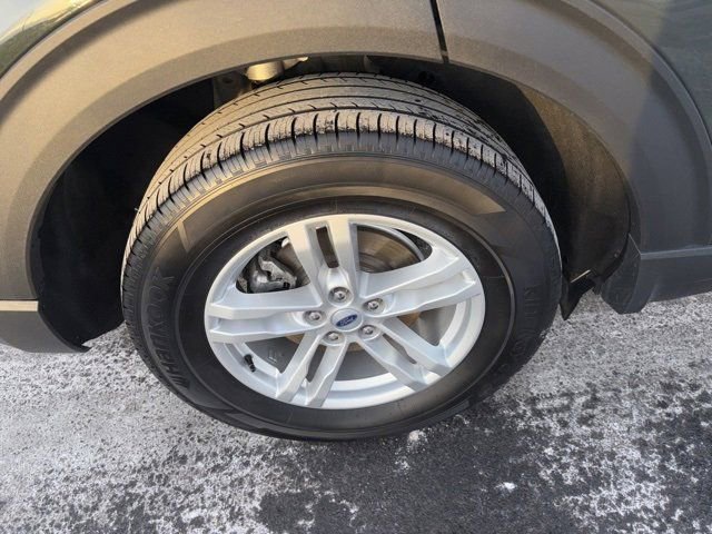 Certified 2023 Ford Explorer XLT w/ Equipment Group 202A image 4