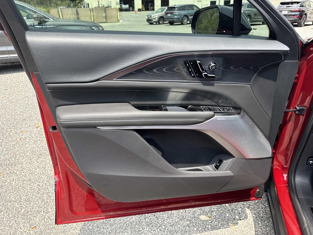 New 2026 Cadillac Lyriq Signature Luxury w/ LPO, Floor Liner Package RWD image 18