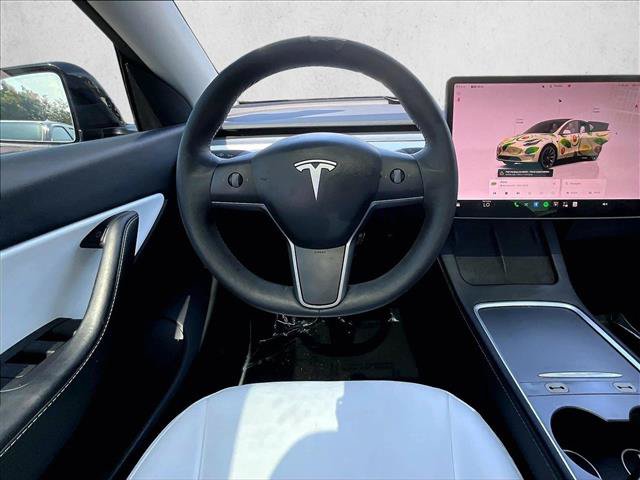 Used 2022 Tesla Model Y Long Range AWD/4WD image 7