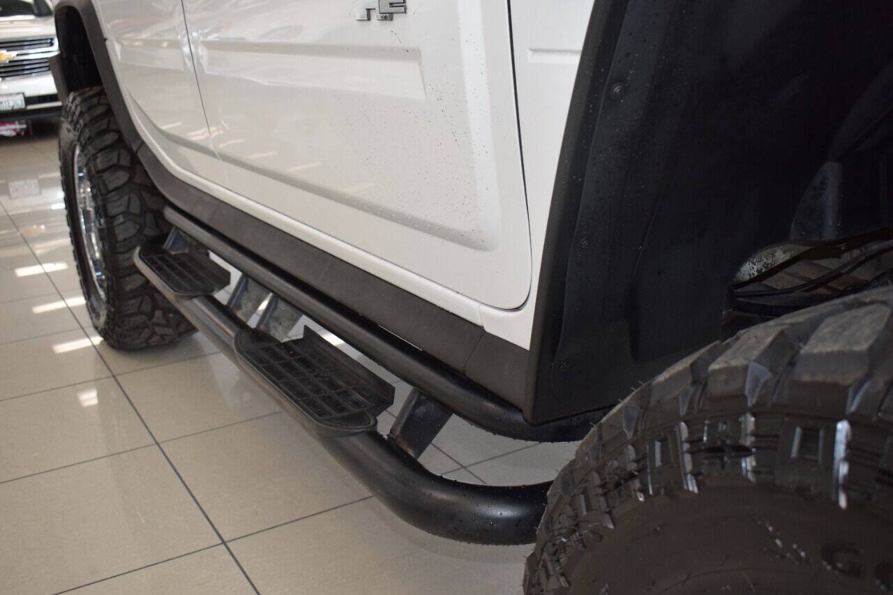 Used 2003 HUMMER H2 w/ Preferred Equipment Group AWD/4WD image 11