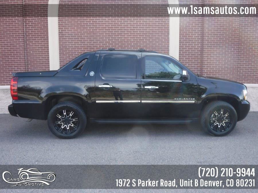 Used 2013 Chevrolet Avalanche LTZ image 18