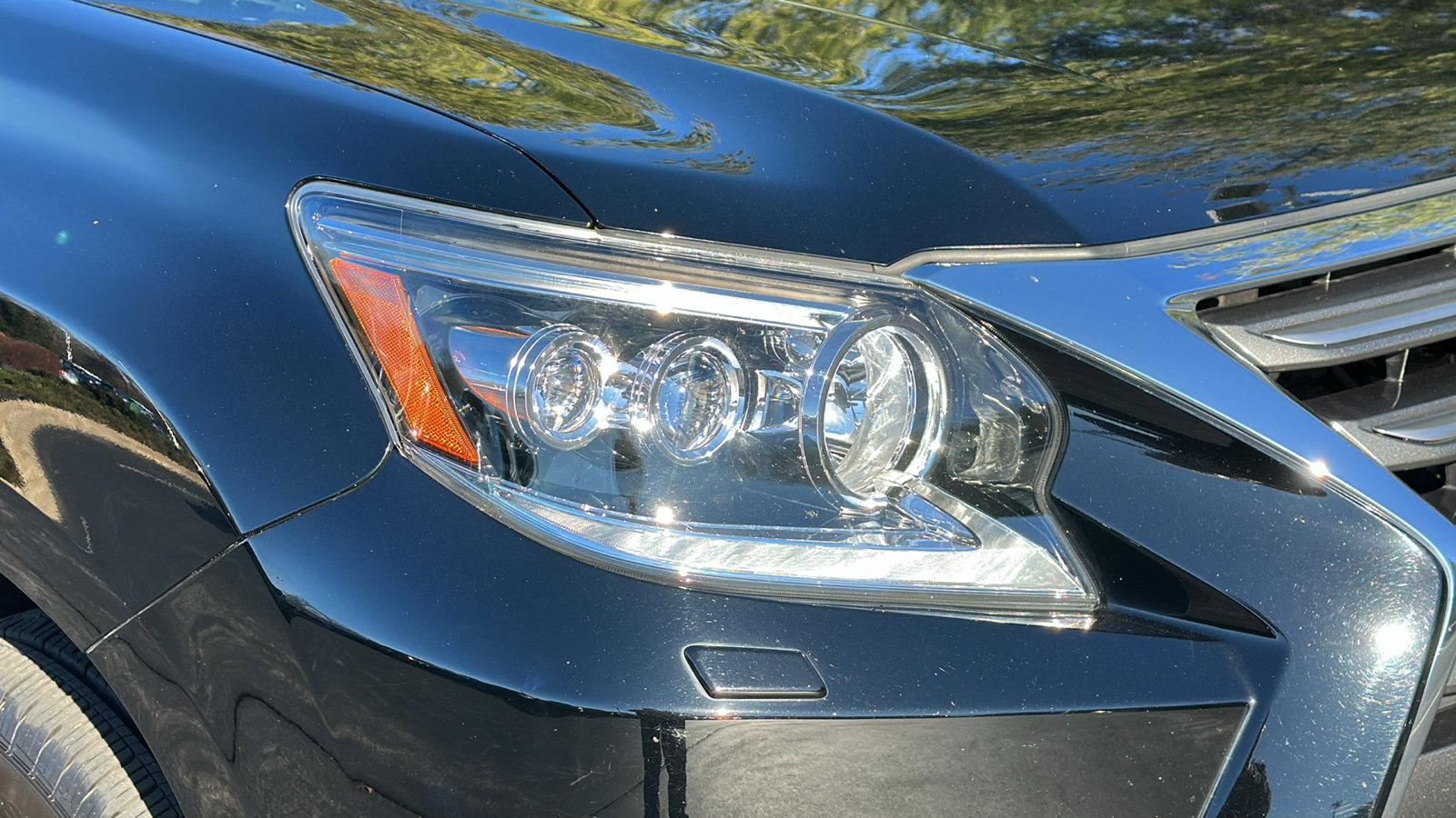 Used 2019 Lexus GX 460 image 4