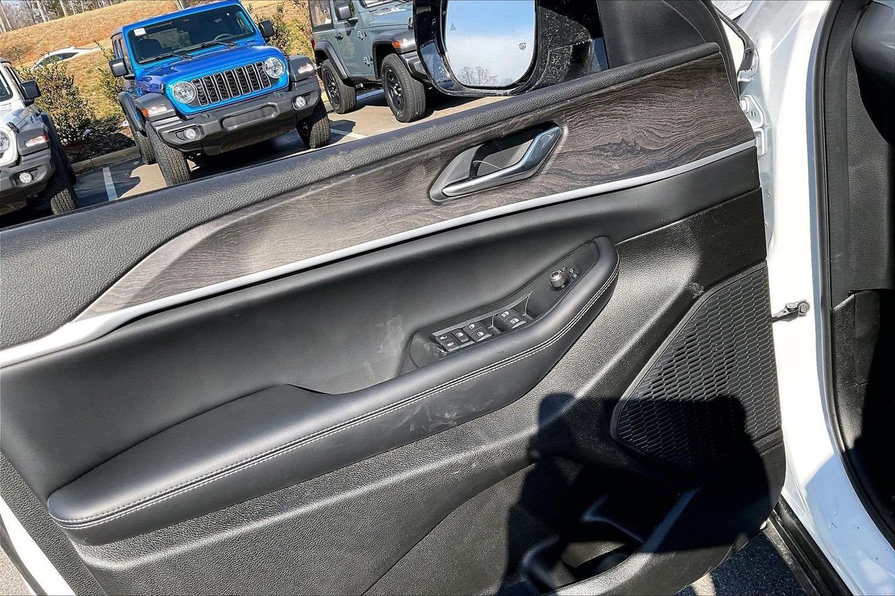 New 2026 Jeep Grand Cherokee Altitude image 27