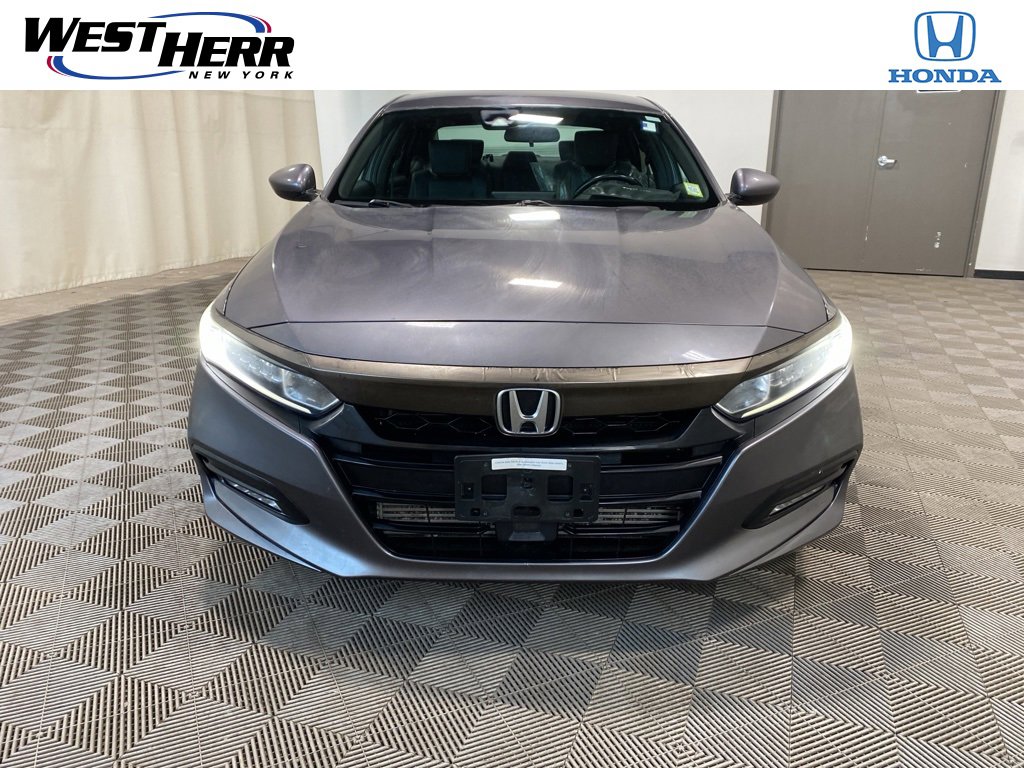 Used 2018 Honda Accord Sport image 2