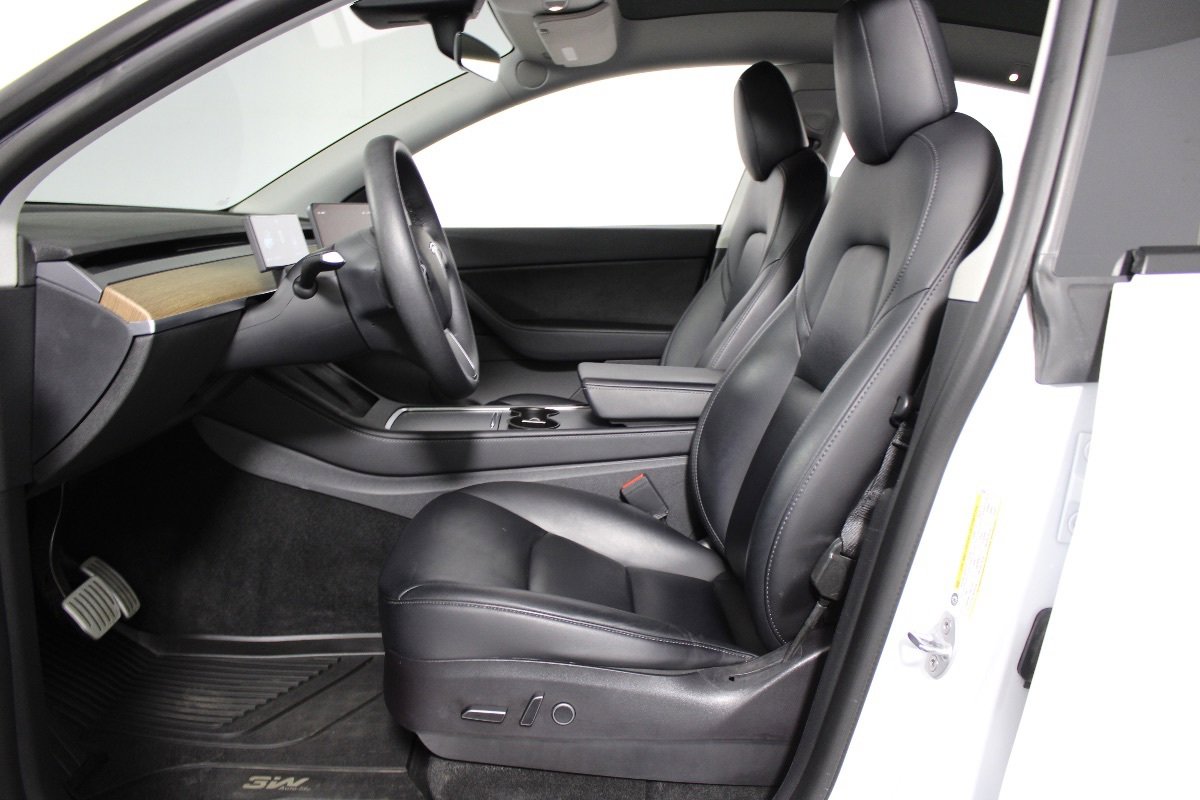 Used 2022 Tesla Model Y Performance AWD/4WD image 9