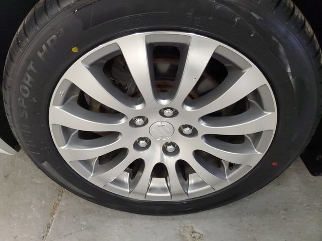 Used 2010 Suzuki Kizashi SE FWD image 27