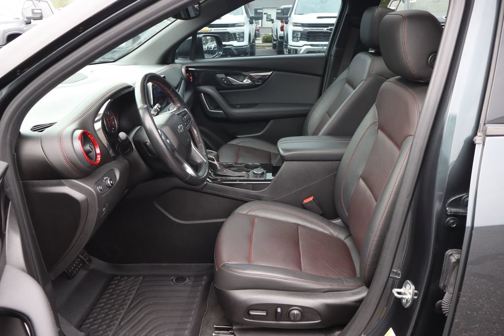 Used 2019 Chevrolet Blazer RS w/ Sun and Wheels Package FWD image 4