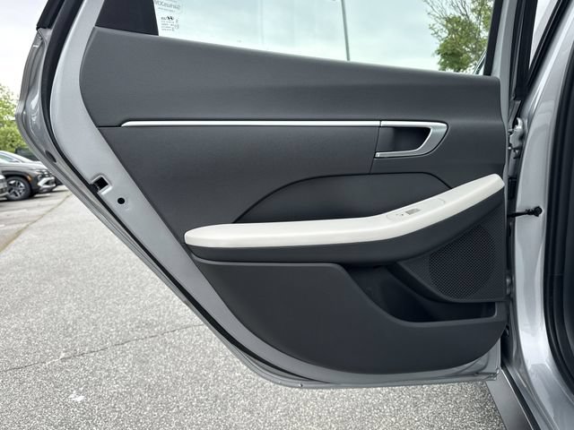 Used 2025 Hyundai Sonata SE FWD image 24