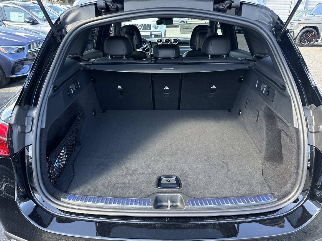 Used 2026 Mercedes-Benz GLC 300 image 5