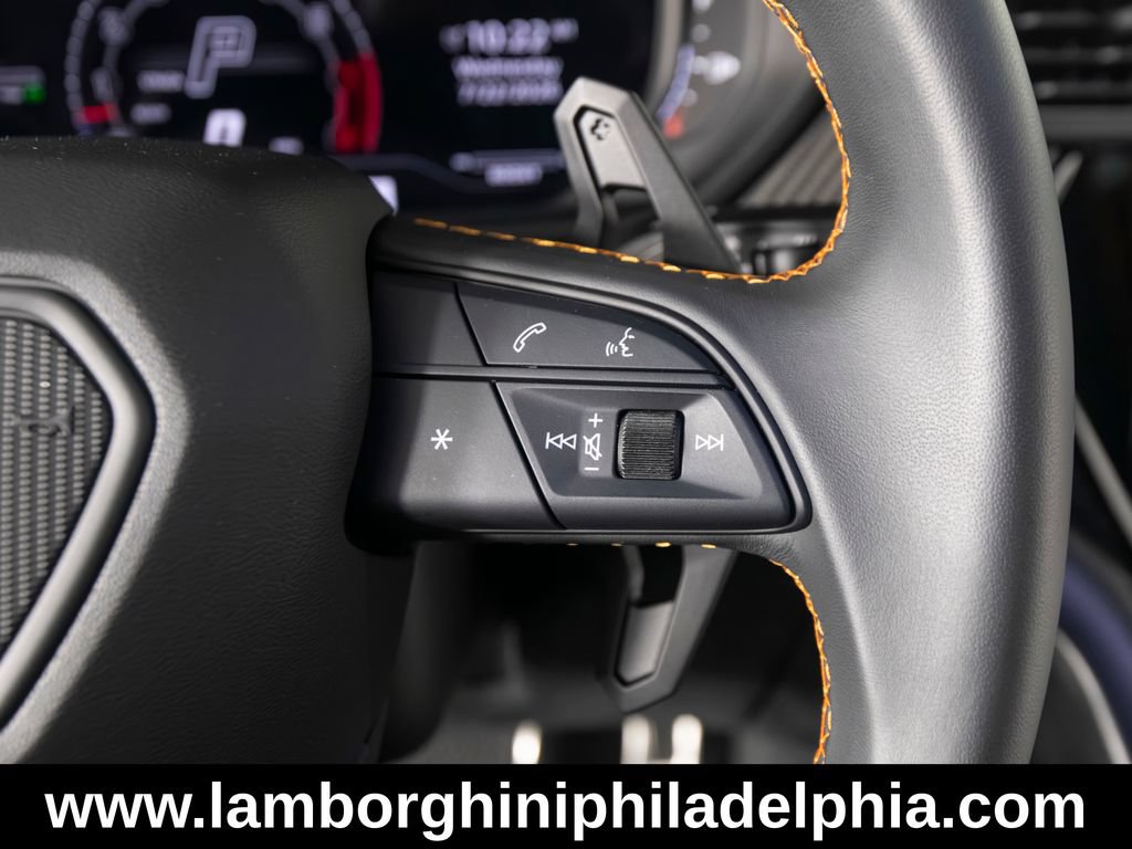 Used 2024 Lamborghini Urus Performante AWD/4WD image 19