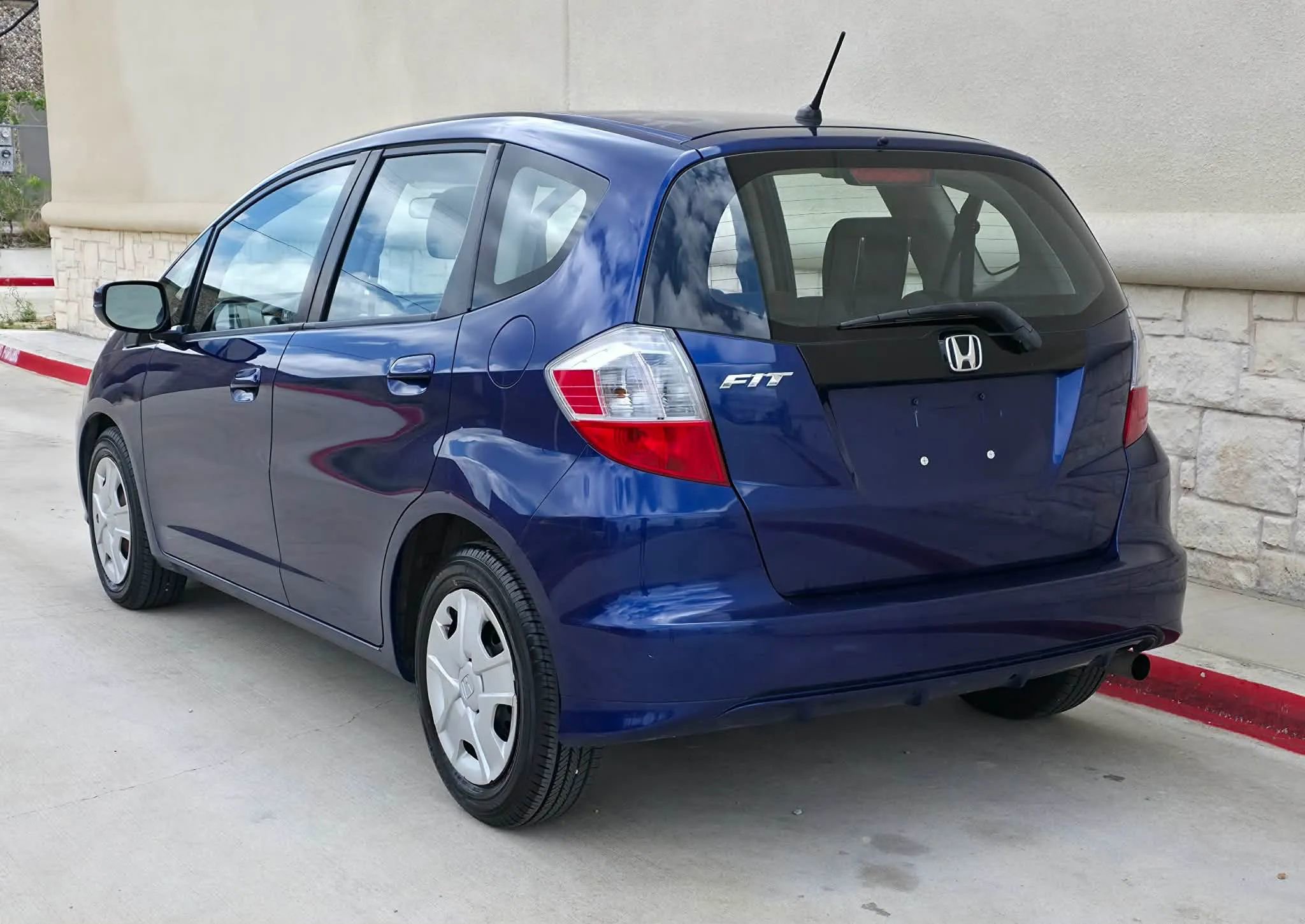 Used 2013 Honda Fit image 5