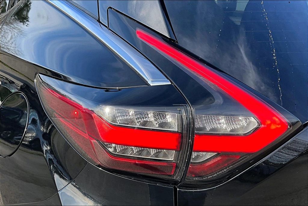 Used 2020 Nissan Murano SV image 31