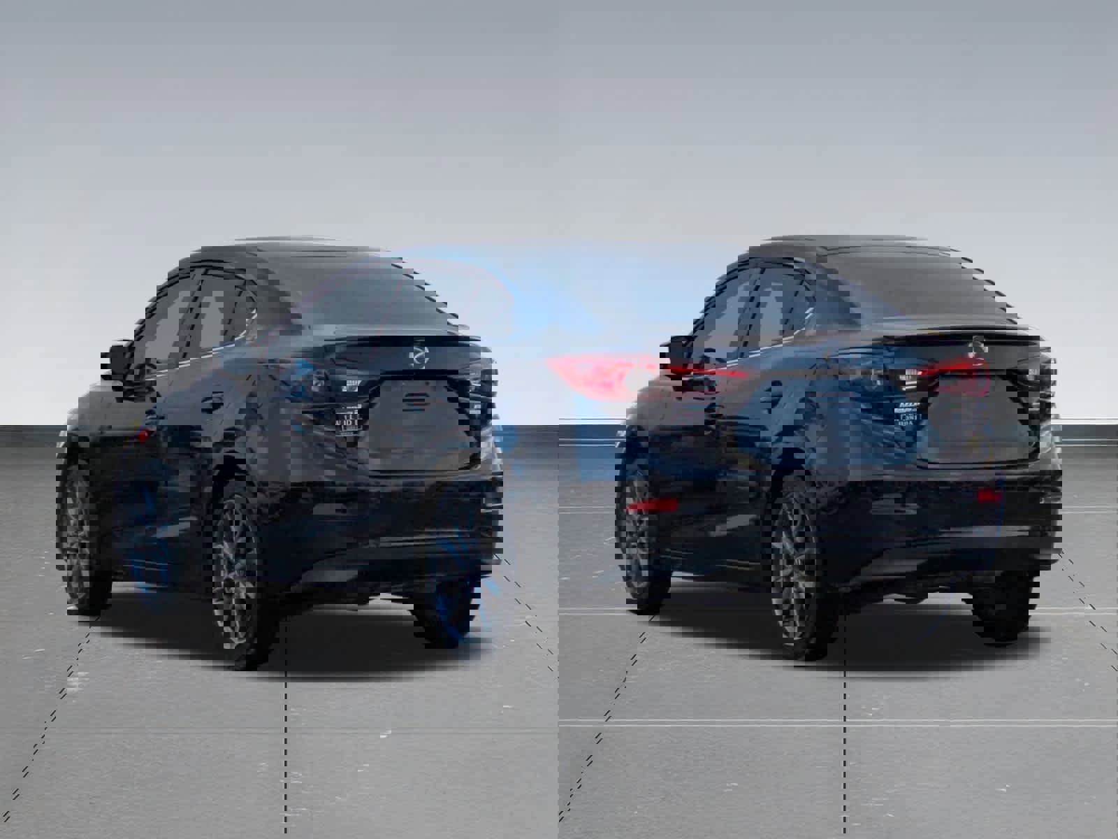 Used 2018 MAZDA MAZDA3 Touring image 4