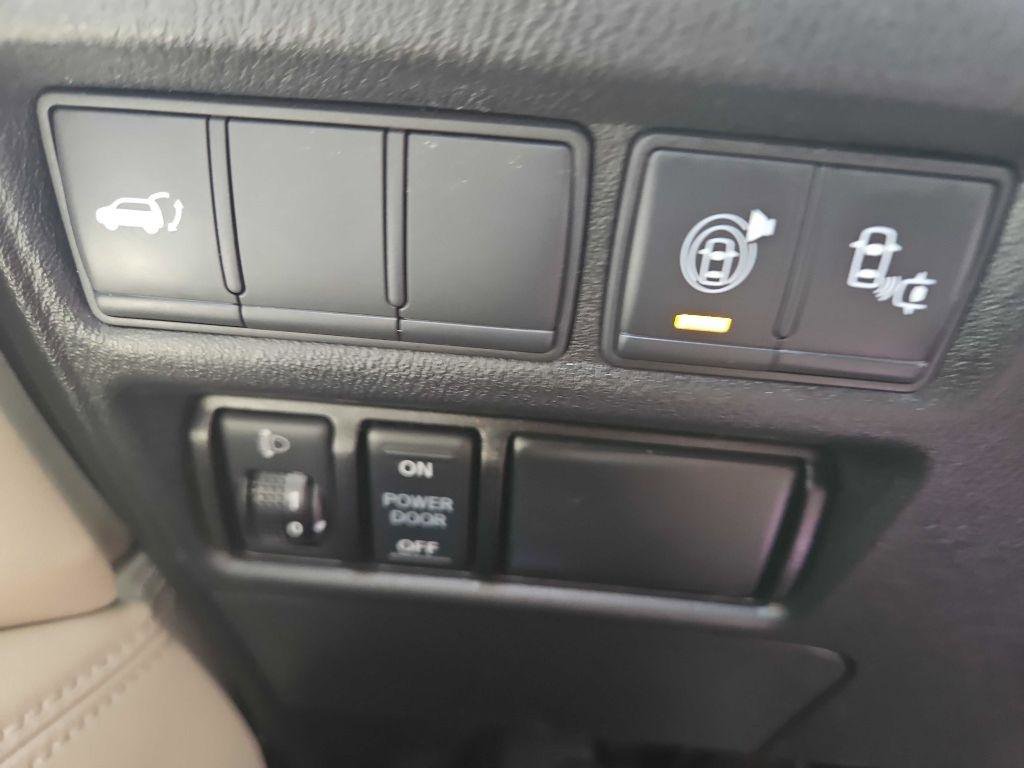 Used 2017 Nissan Armada Platinum w/ Captain Seat Package AWD/4WD image 20