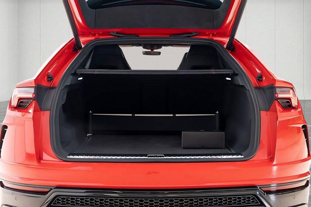 Used 2022 Lamborghini Urus image 18