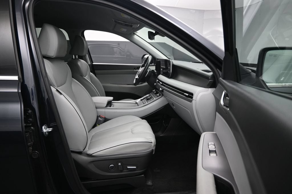 Used 2024 Hyundai Palisade SEL FWD image 30