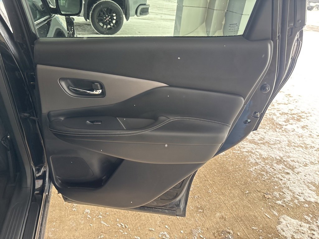Used 2024 Nissan Murano SV image 29