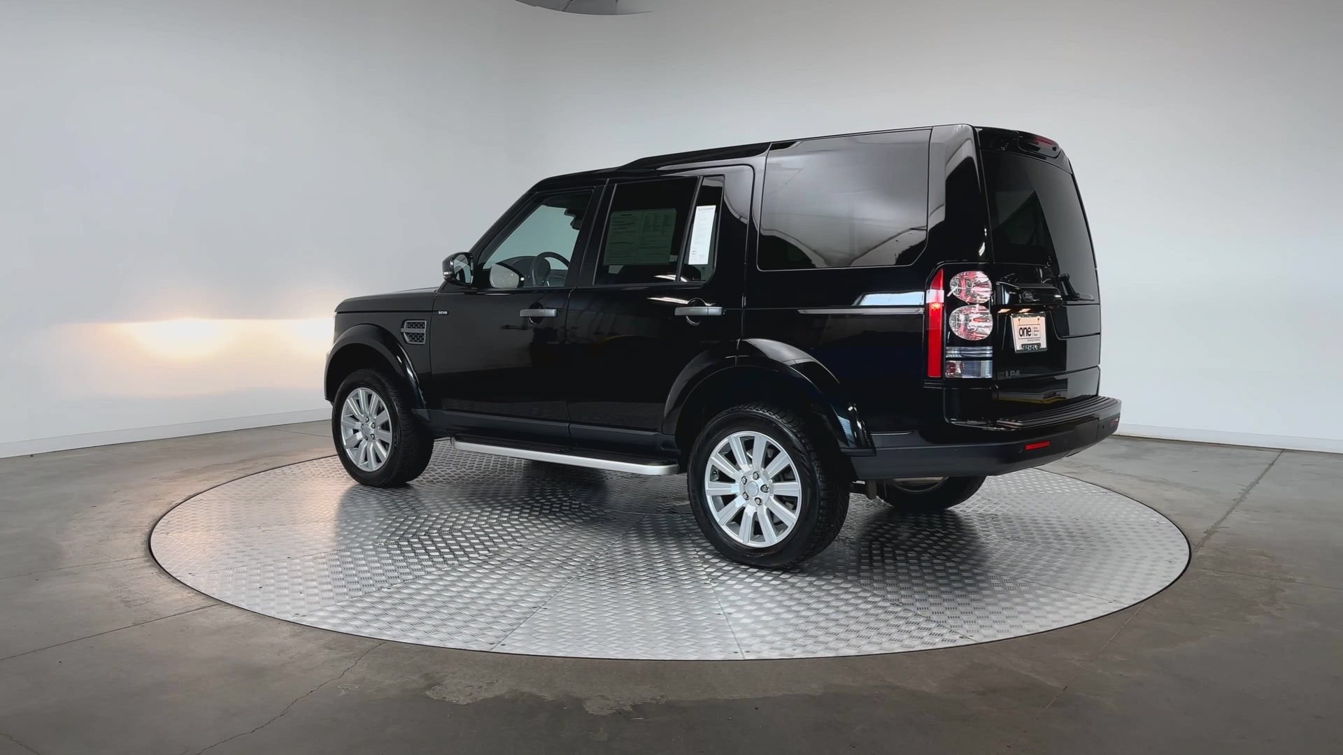 Used 2016 Land Rover LR4 AWD/4WD image 6
