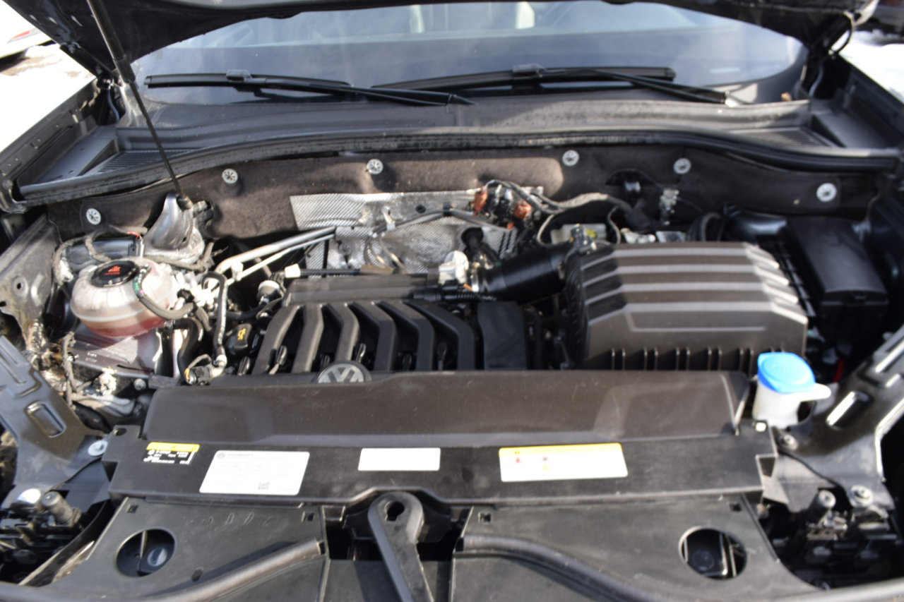 Used 2023 Volkswagen Atlas Cross Sport SEL image 32