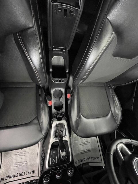 Used 2018 Jeep Compass Latitude w/ Safe & Security Group image 24