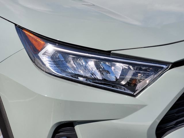 Used 2021 Toyota RAV4 XLE w/ Convenience Package image 10