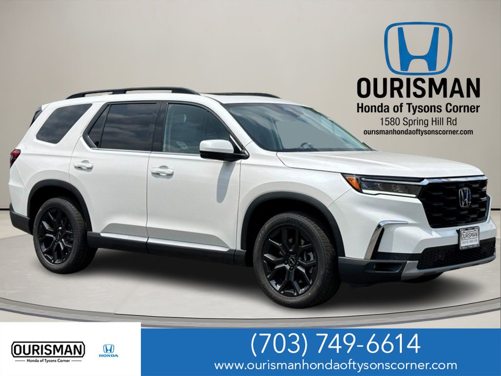 New 2025 Honda Pilot Touring image 1