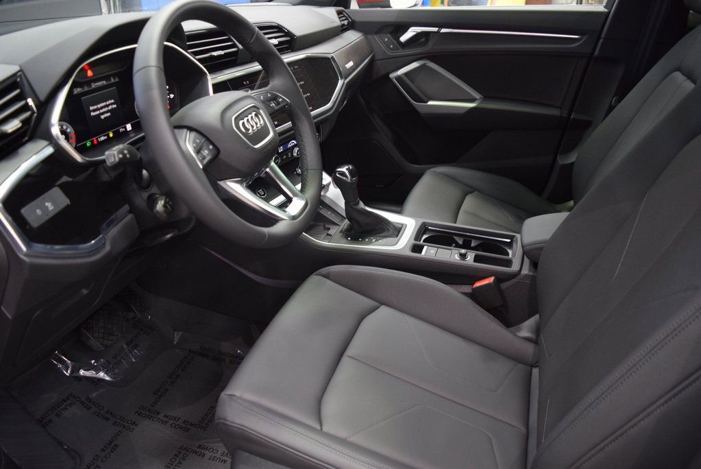 New 2025 Audi Q3 2.0T Premium Plus image 4