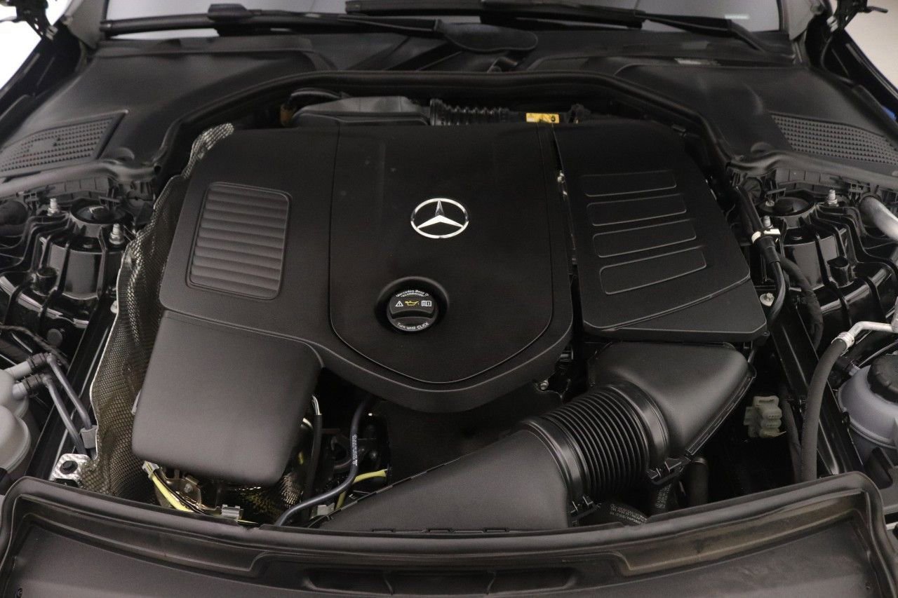Certified 2025 Mercedes-Benz C 300 Sedan image 27