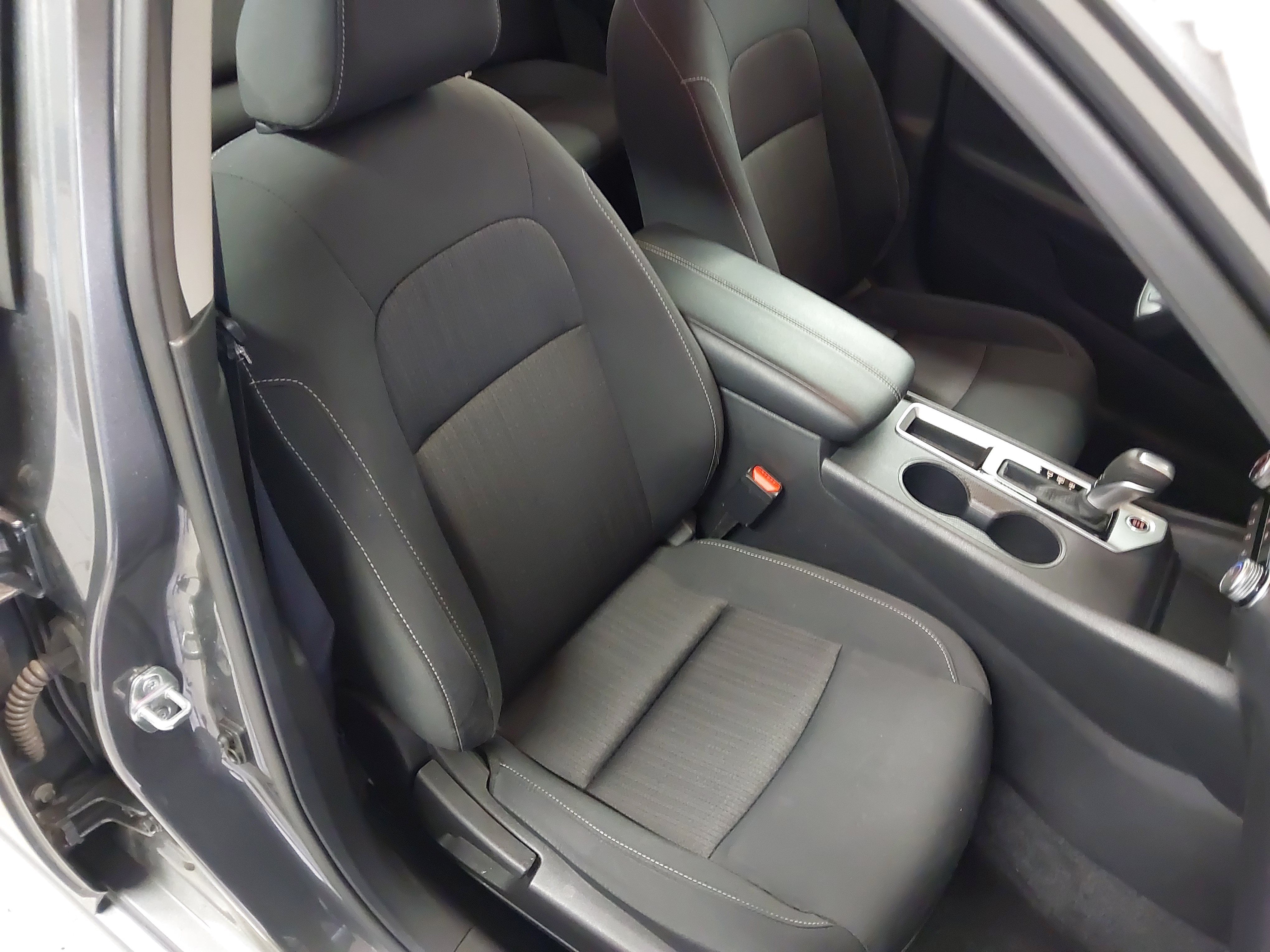 Used 2025 Nissan Altima 2.5 SV FWD image 5