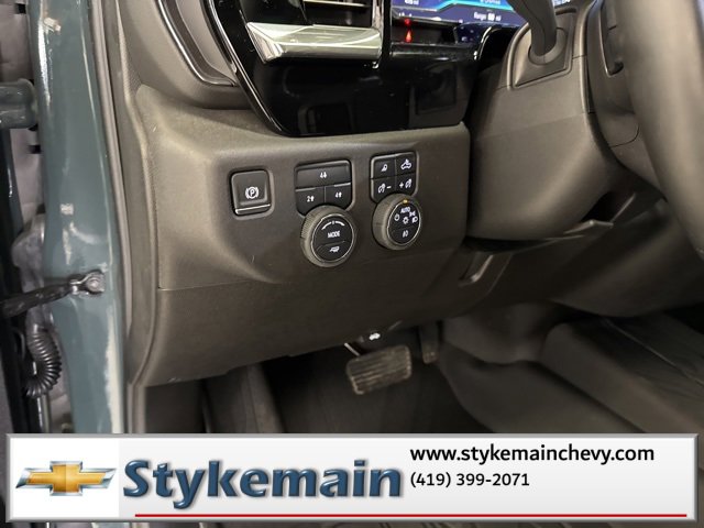 Used 2025 Chevrolet Silverado 2500 LT w/ Convenience Package image 39
