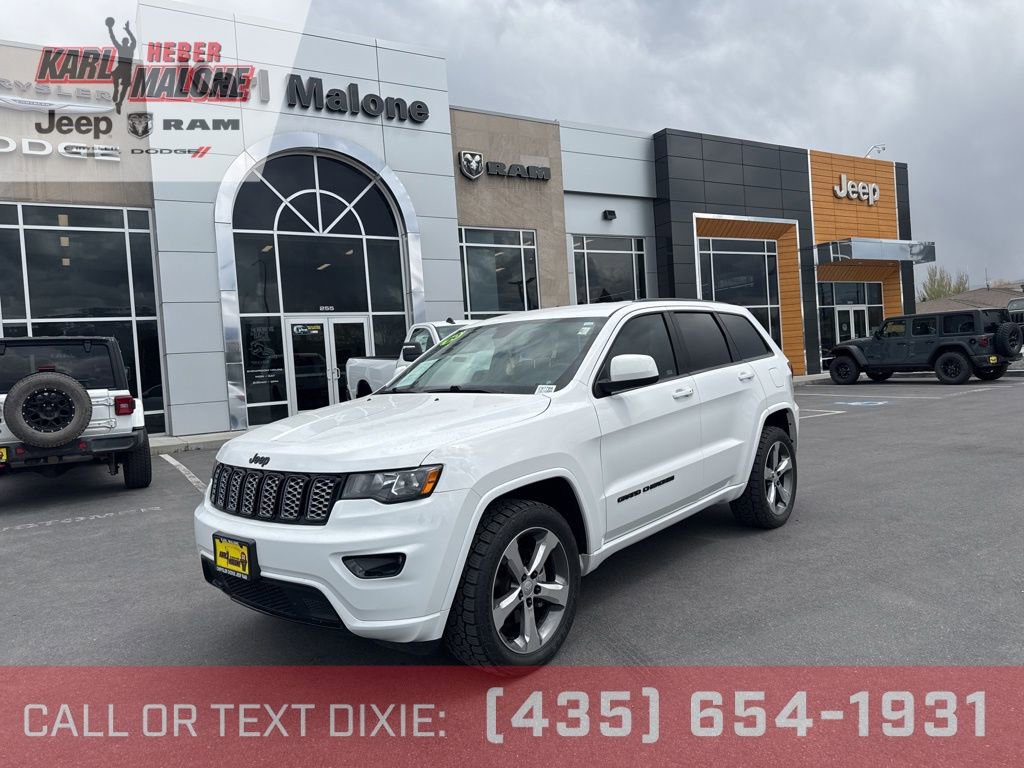 Used 2020 Jeep Grand Cherokee Altitude AWD/4WD image 1