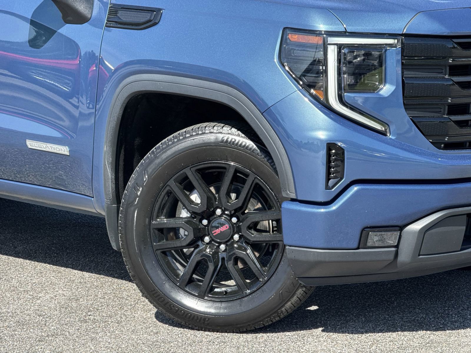 Used 2024 GMC Sierra 1500 Elevation image 13