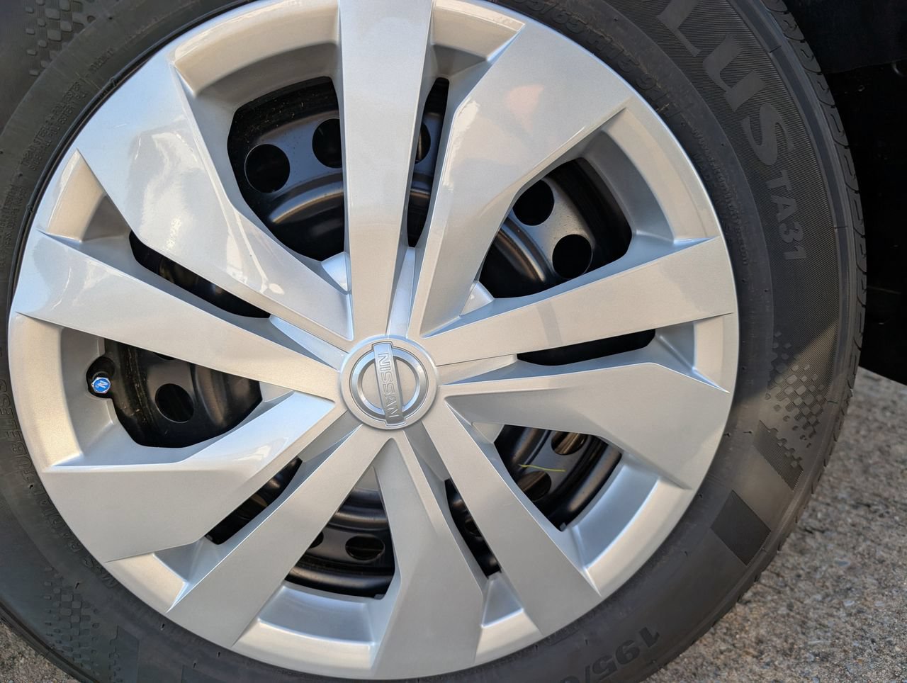Certified 2025 Nissan Versa S w/ Trunk Package FWD image 7