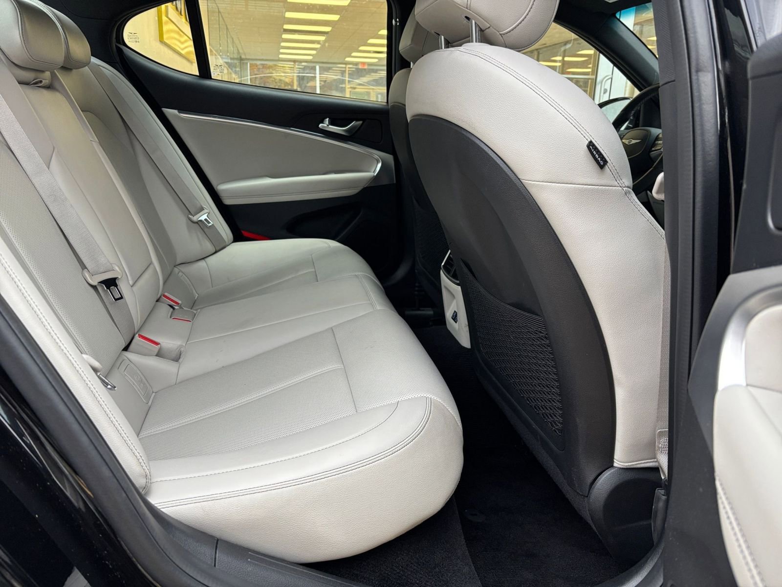 Used 2025 Genesis G70 2.5T image 39