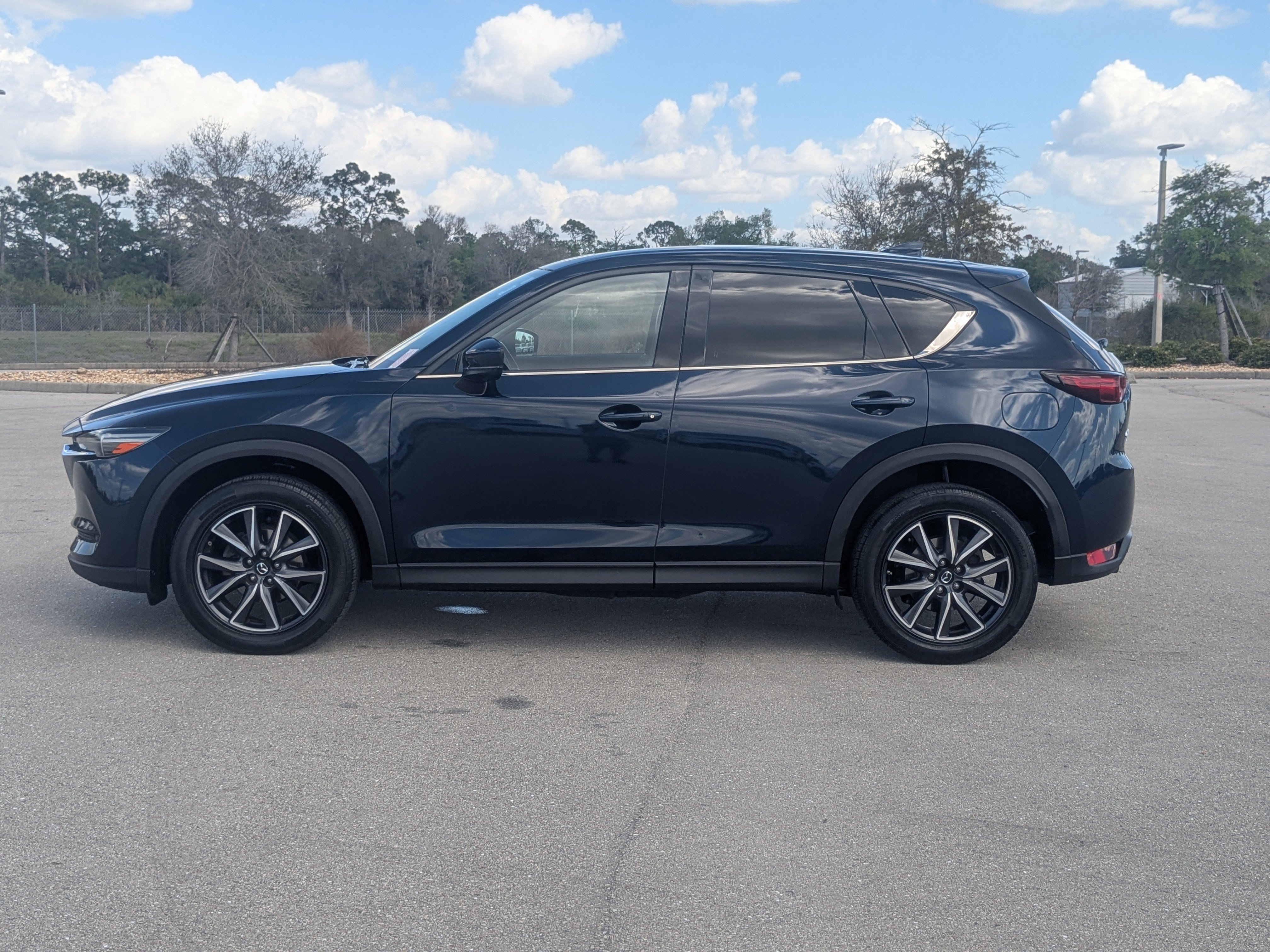 Used 2017 MAZDA CX-5 Grand Touring w/ Premium Package image 8