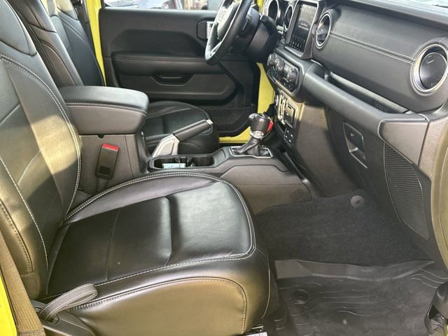 Certified 2022 Jeep Wrangler Unlimited Sahara w/ Cold Weather Group image 16