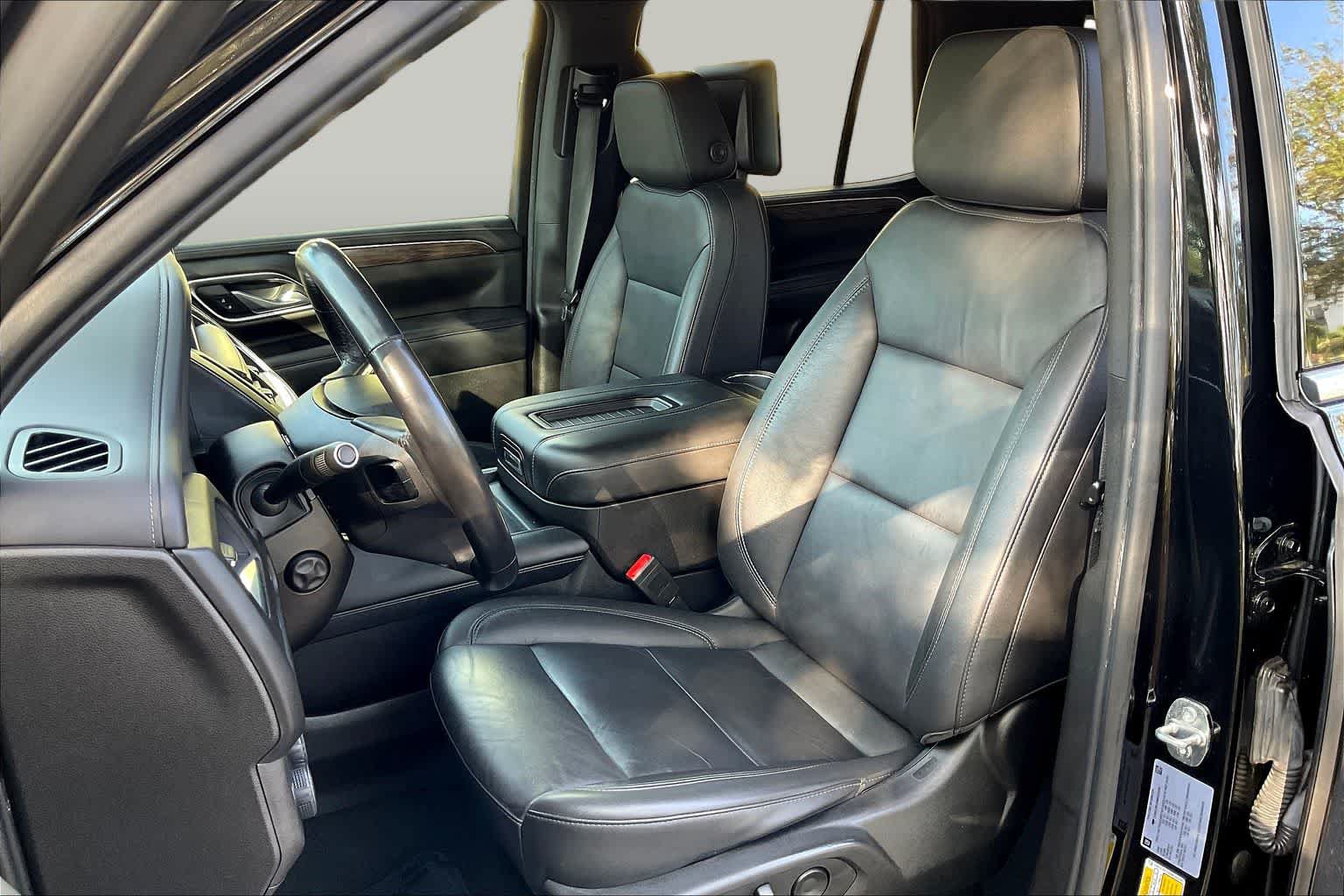 Used 2021 Chevrolet Tahoe LT w/ Luxury Package RWD image 24