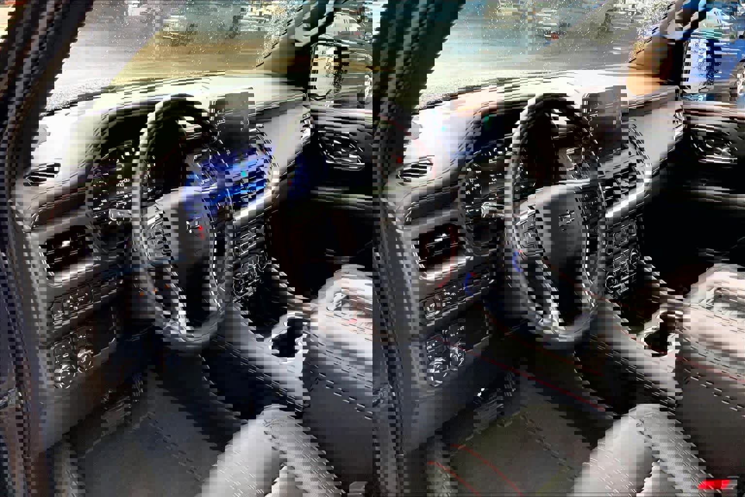 Used 2022 Chevrolet Tahoe RST w/ Sport Performance Package image 17