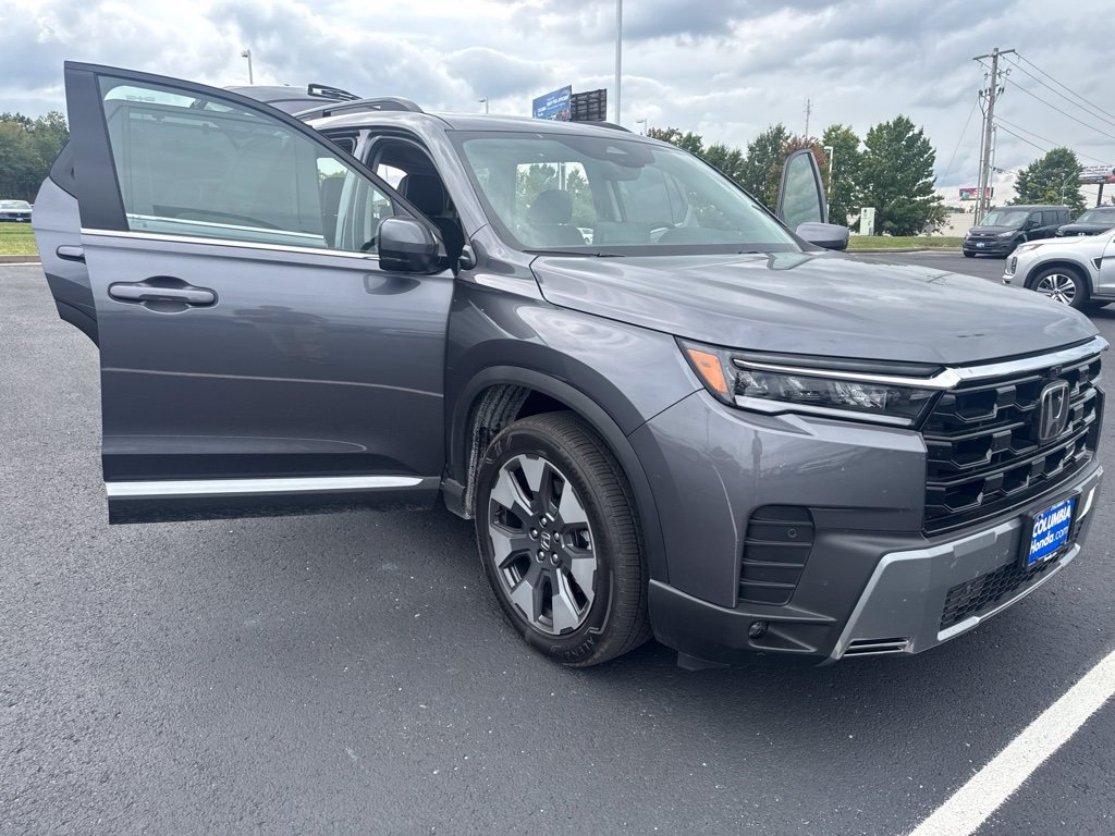 Used 2026 Honda Pilot Elite image 17