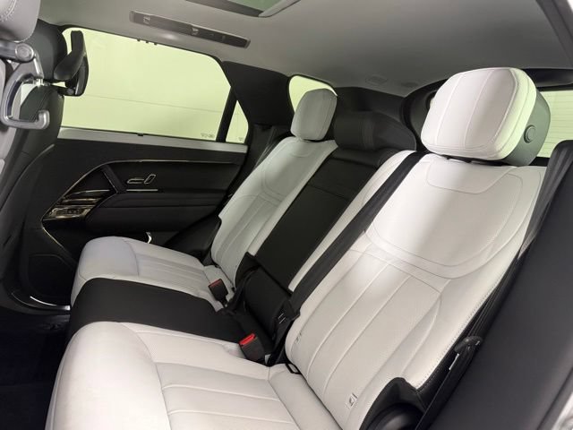 Used 2025 Land Rover Range Rover Sport Dynamic SE AWD/4WD image 24