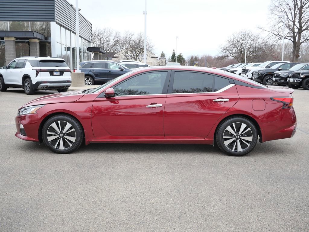 Used 2021 Nissan Altima 2.5 SV w/ SV Premium Package FWD image 6